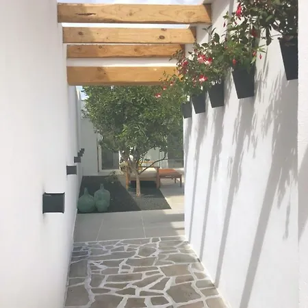 Casita Blanca Cerca De Timanfaya